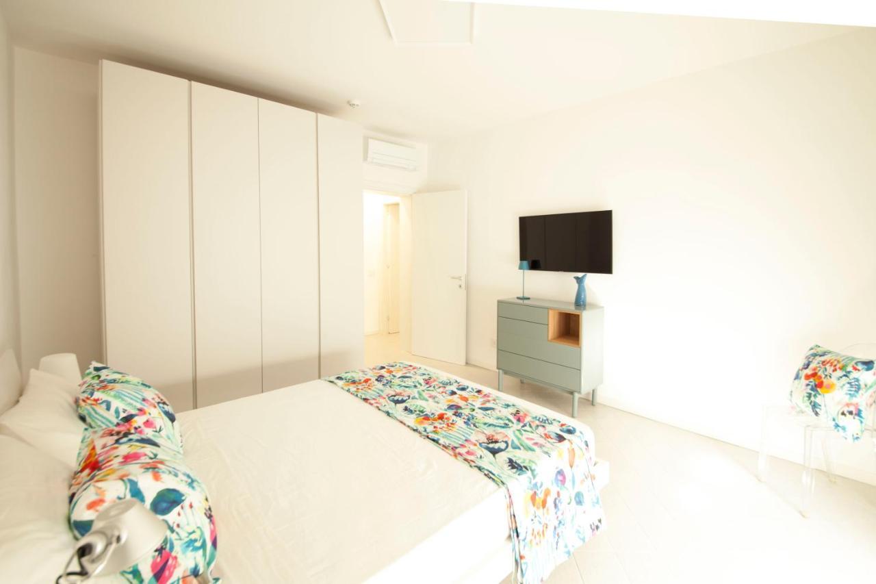 Apartment Via *